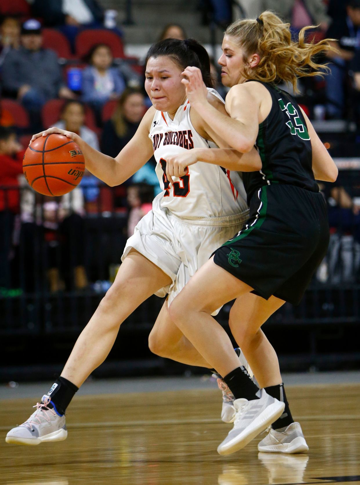 Hardin holds on to beat Billings Central, 44-41